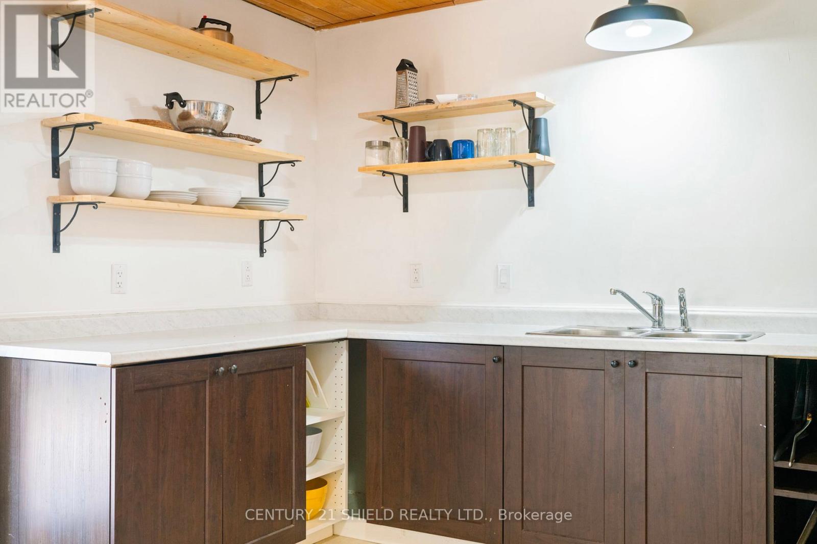 6235 MAPLE AVENUE - 17