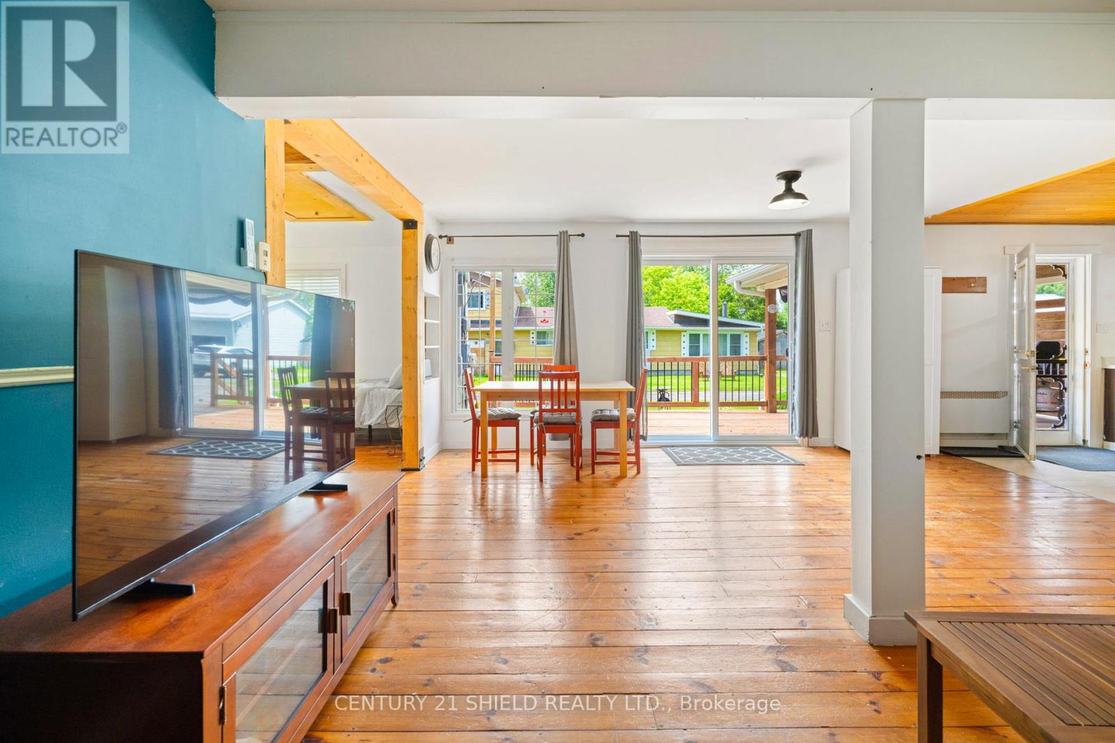 6235 MAPLE AVENUE - 20