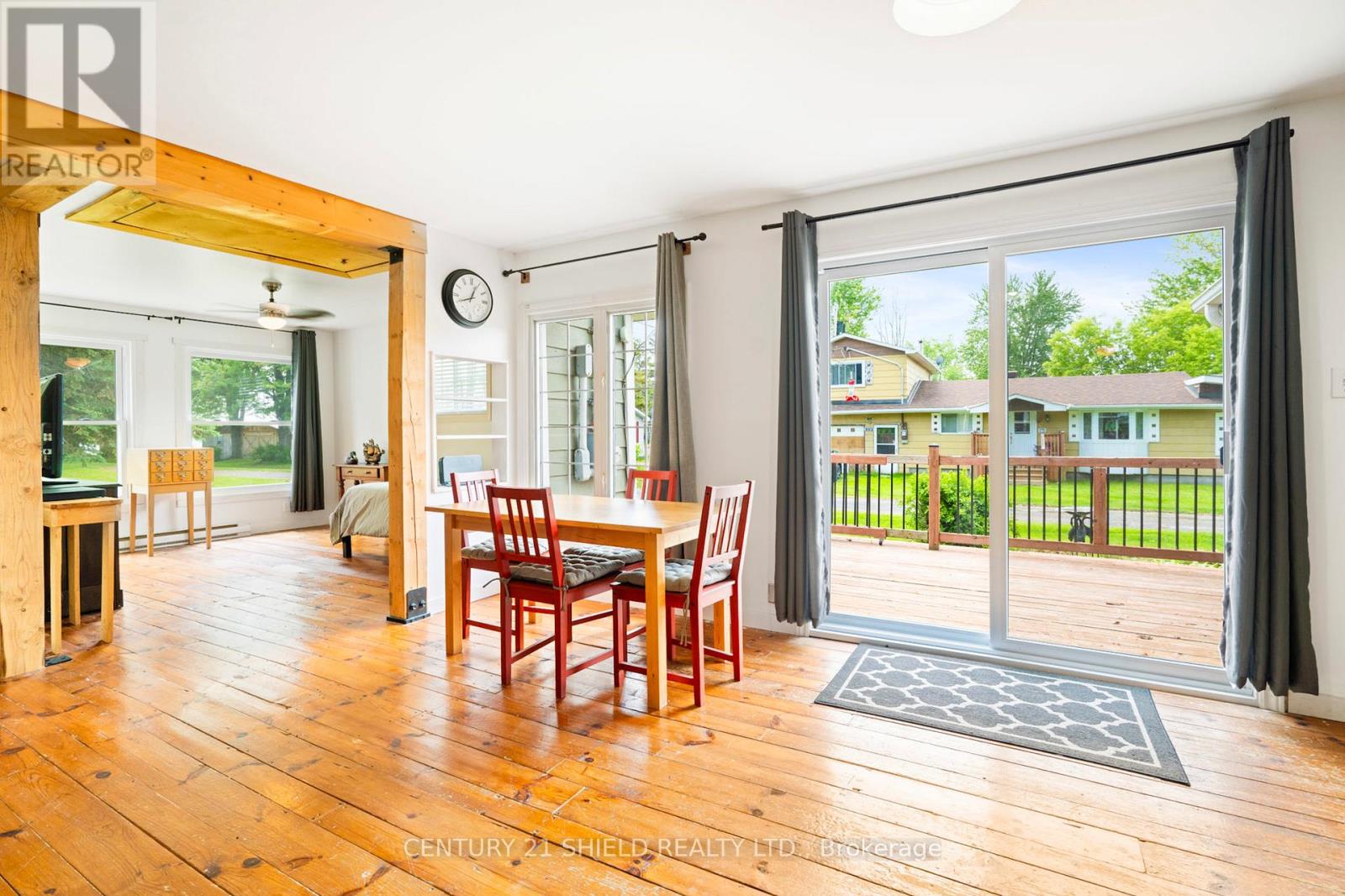6235 MAPLE AVENUE - 23
