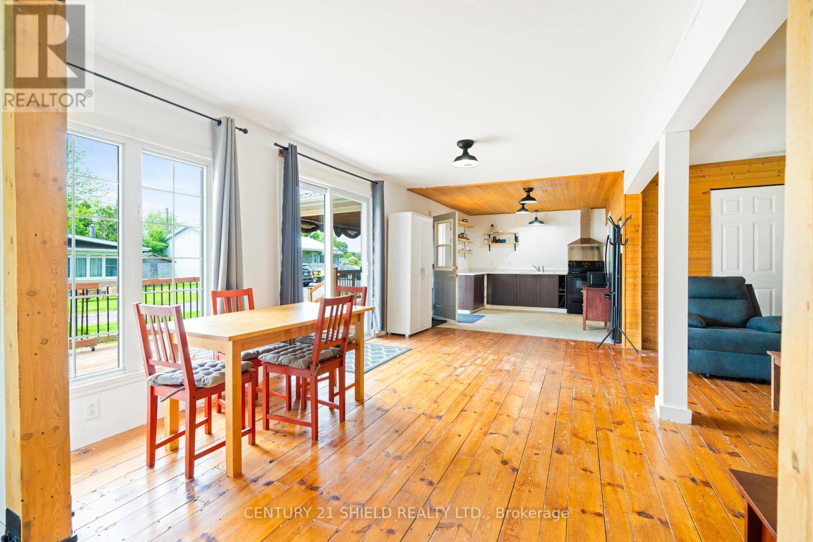 6235 MAPLE AVENUE - 24