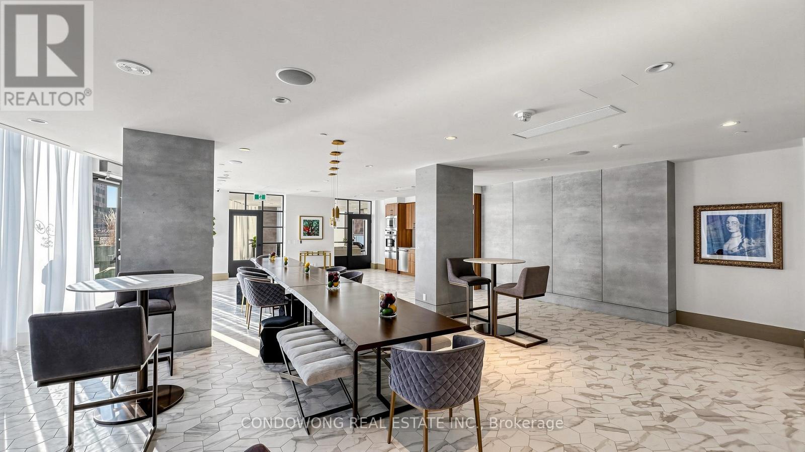 #616 60 SHUTER STREET - 25