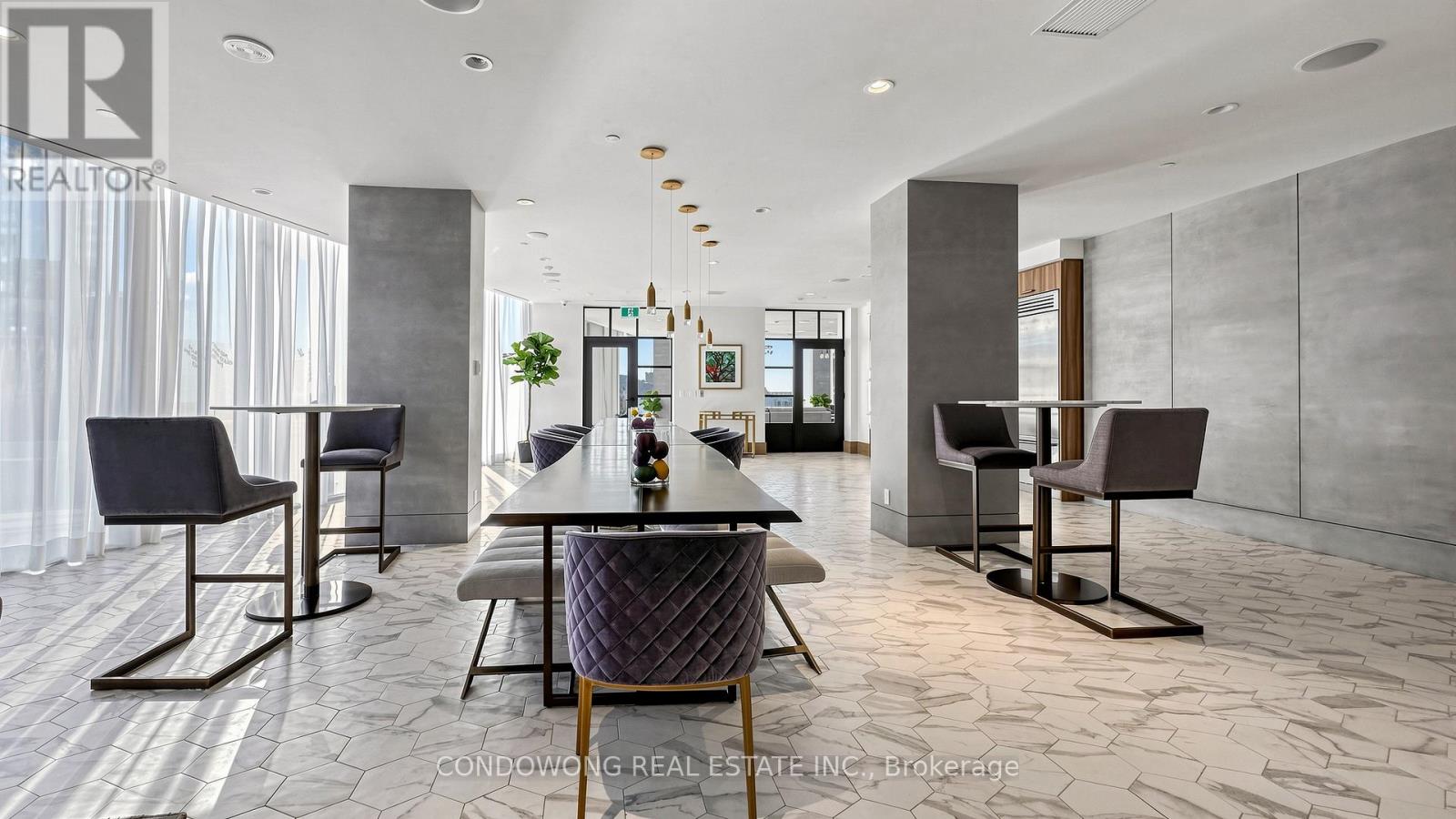 #616 60 SHUTER STREET - 26