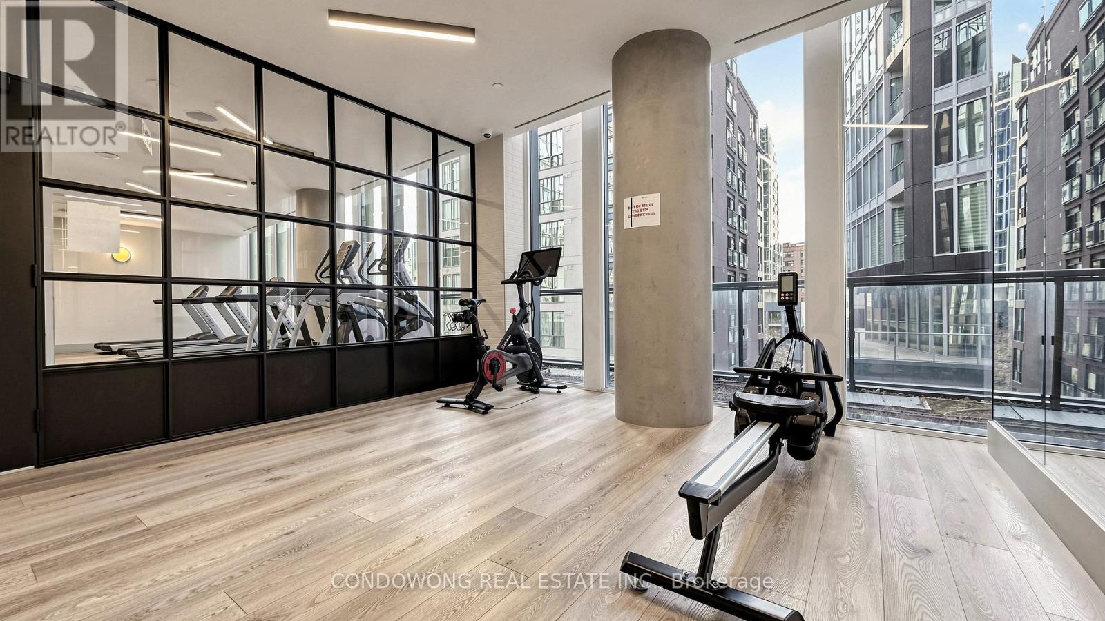 #616 60 SHUTER STREET - 32