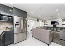 12850 115b Avenue, Surrey, BC V3R2R9 Photo 6