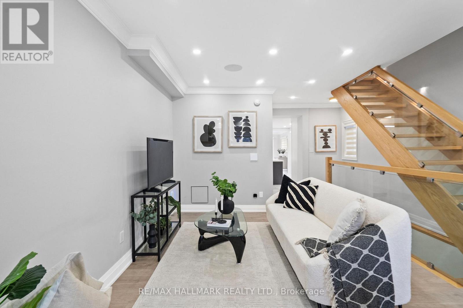 394 MAIN STREET - 17