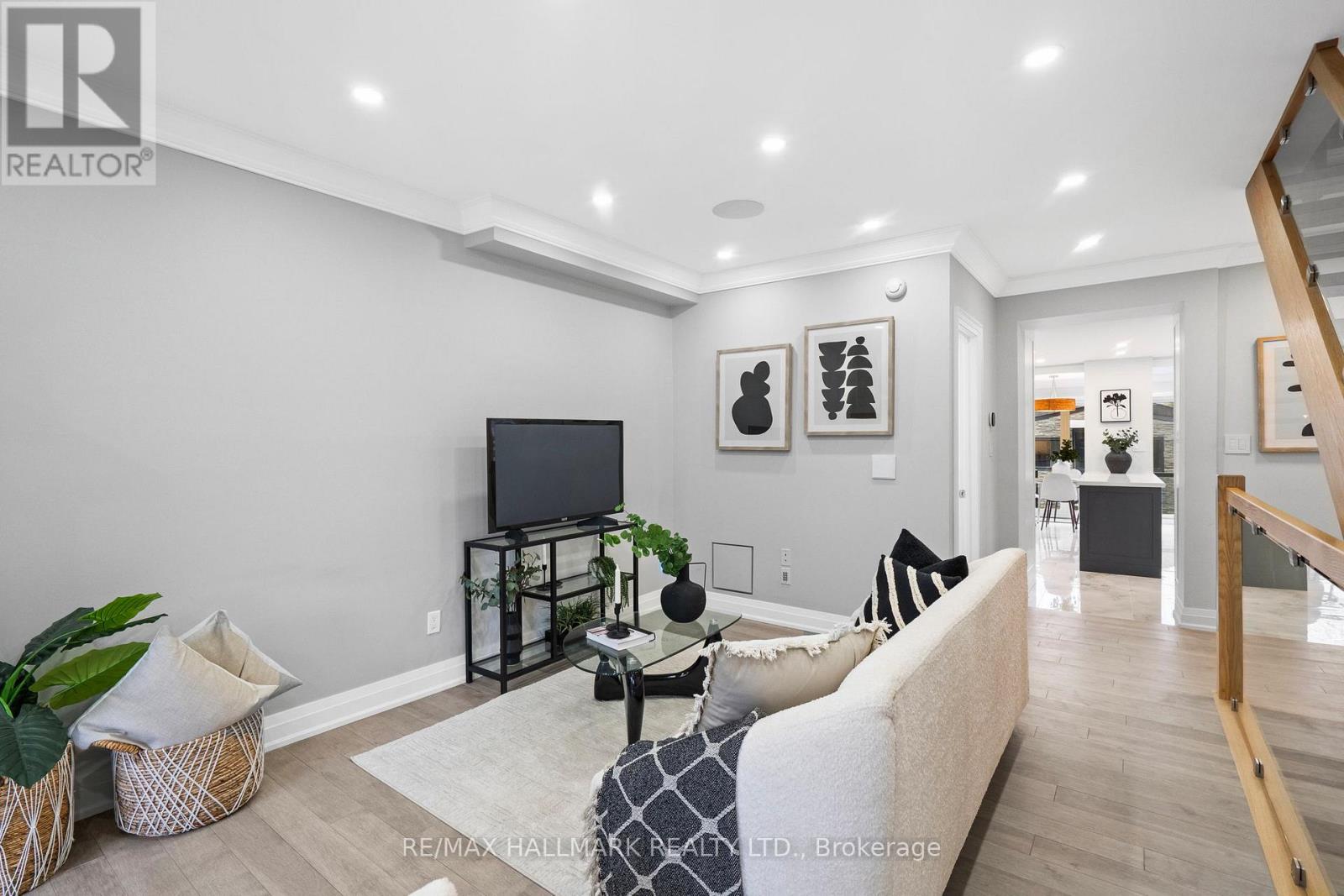 394 MAIN STREET - 18