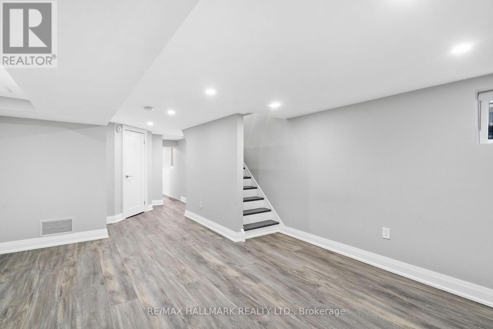 394 MAIN STREET - 39