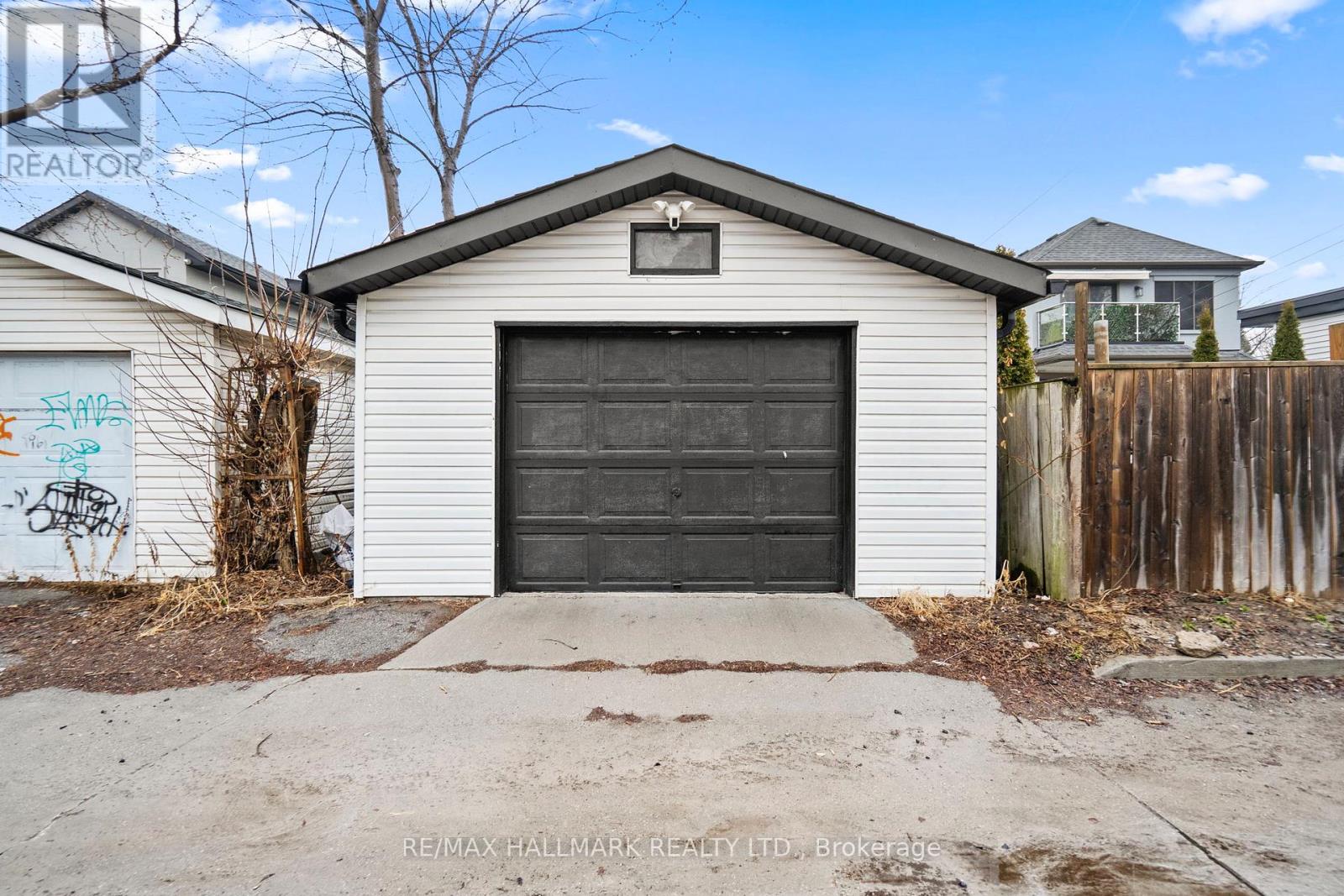 394 MAIN STREET - 47