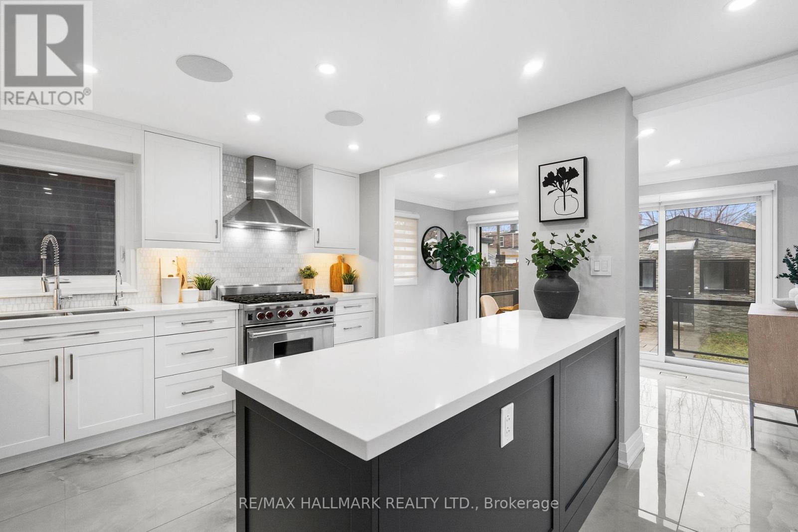 394 MAIN STREET - 5