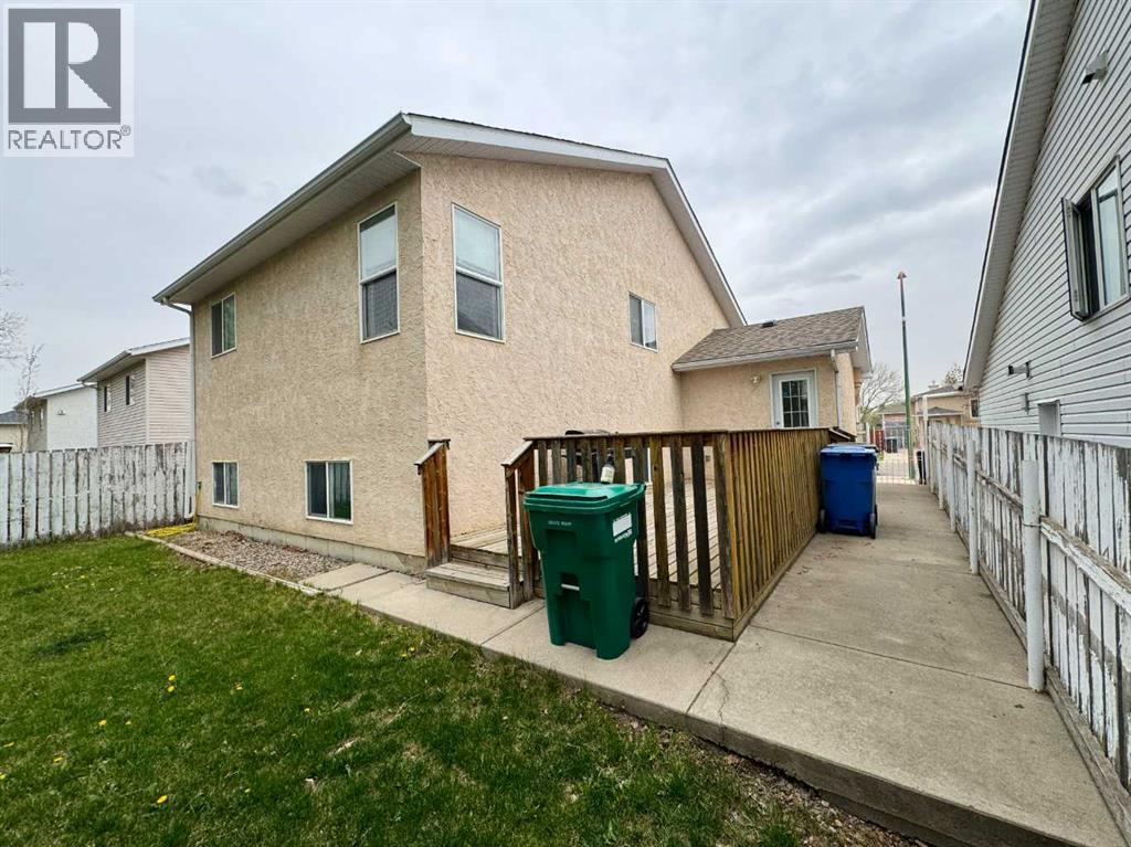 82 Harvard Crescent W - 32