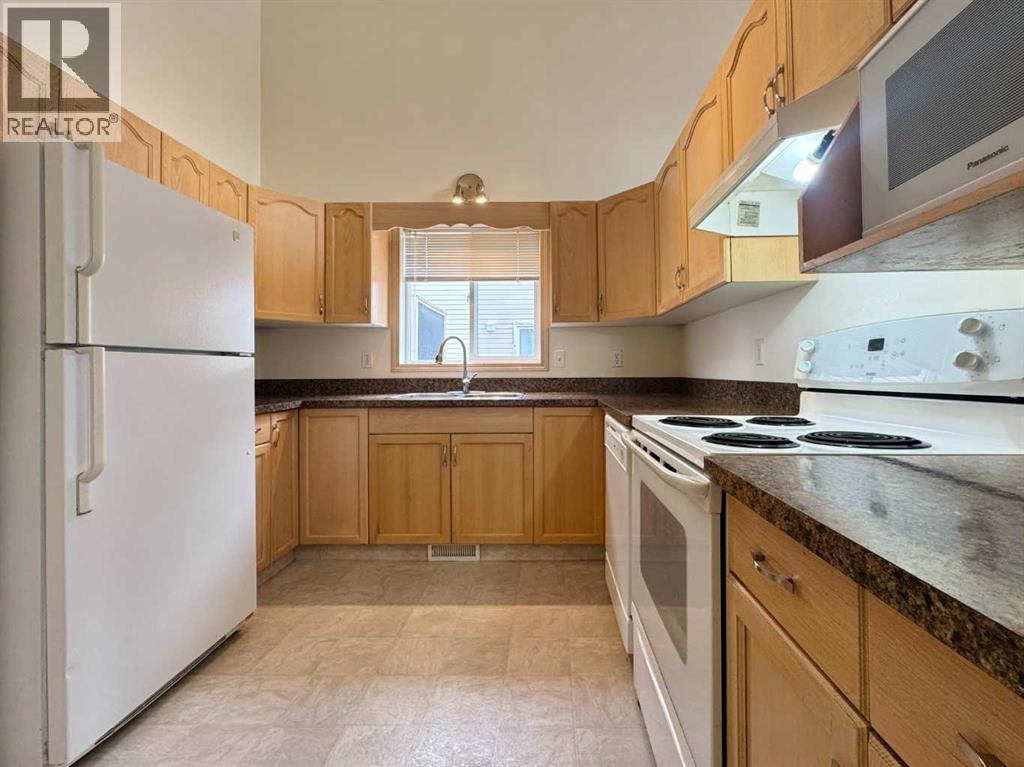82 Harvard Crescent W - 8