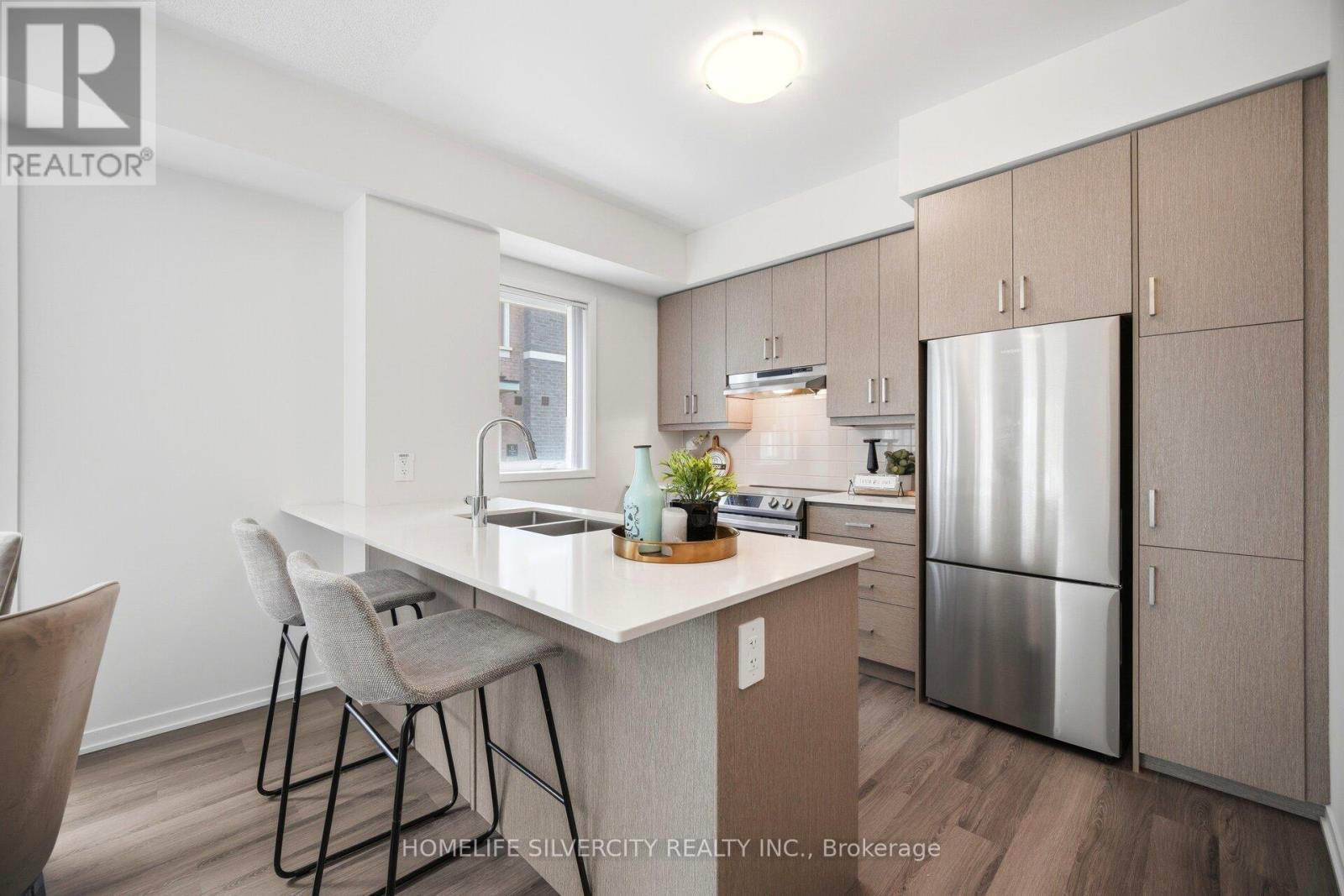 #13 11 HONEYCRISP CRESCENT - 11
