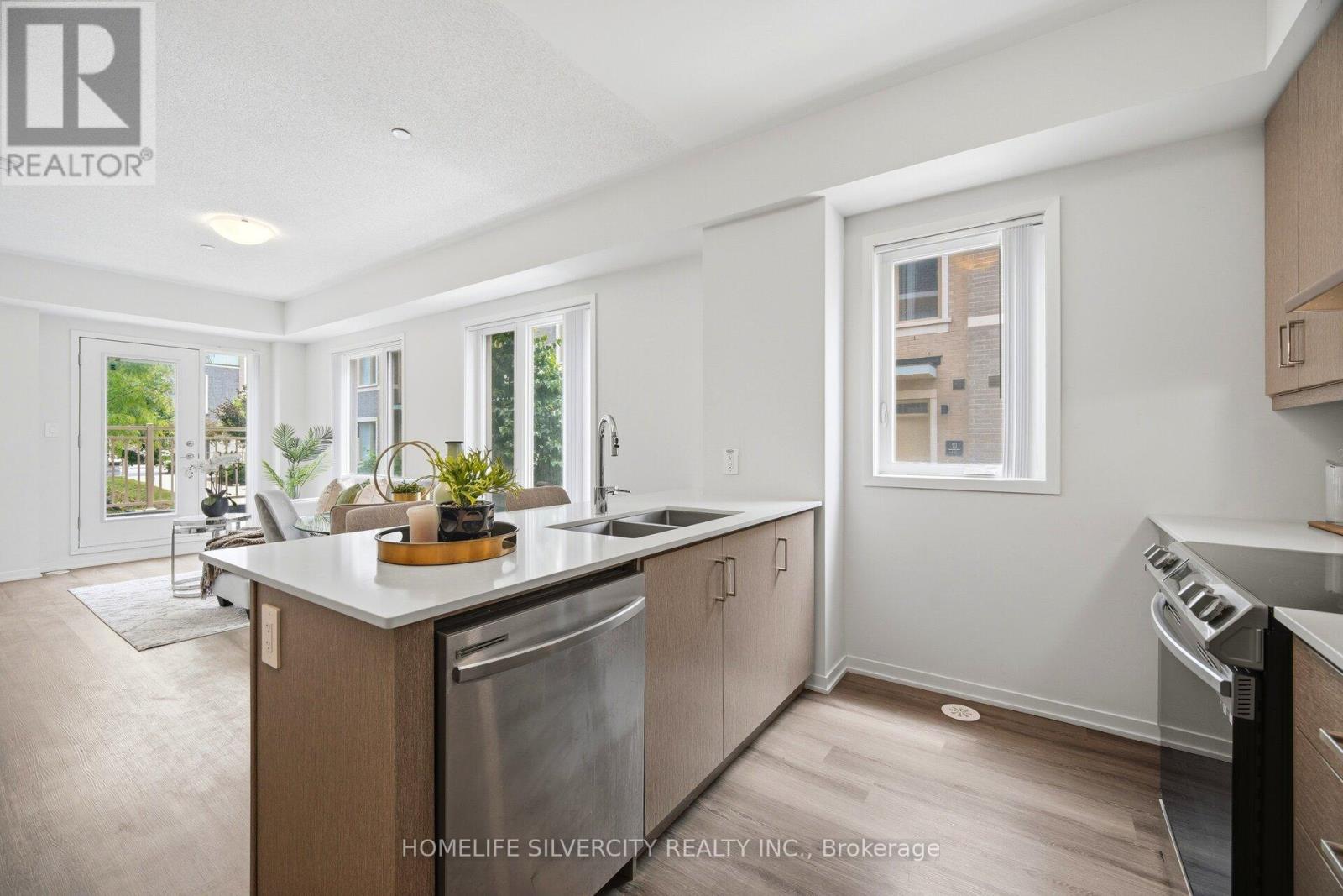 #13 11 HONEYCRISP CRESCENT - 13