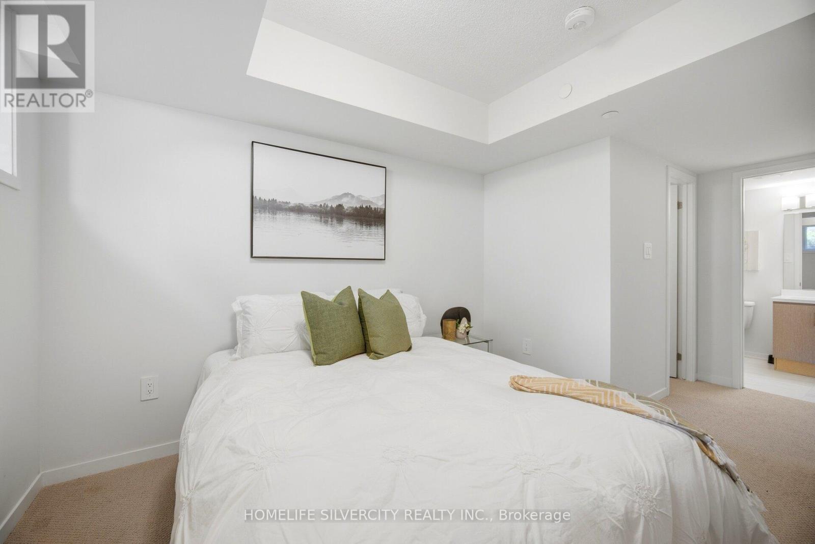 #13 11 HONEYCRISP CRESCENT - 21