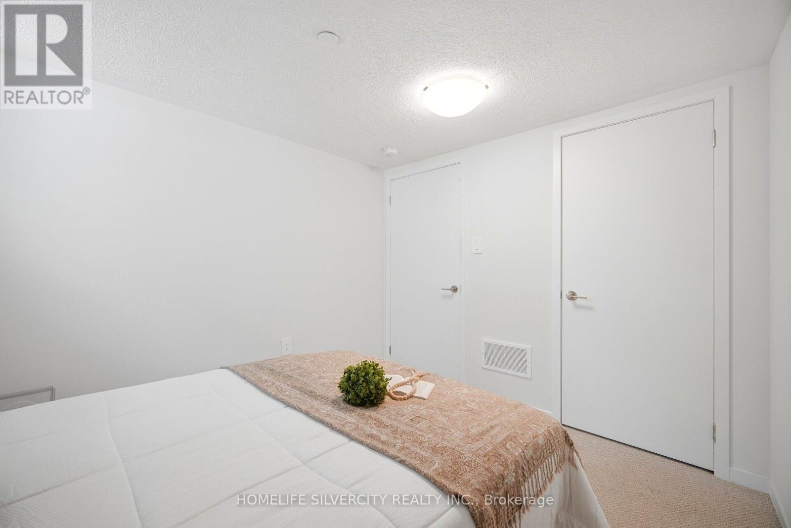 #13 11 HONEYCRISP CRESCENT - 26