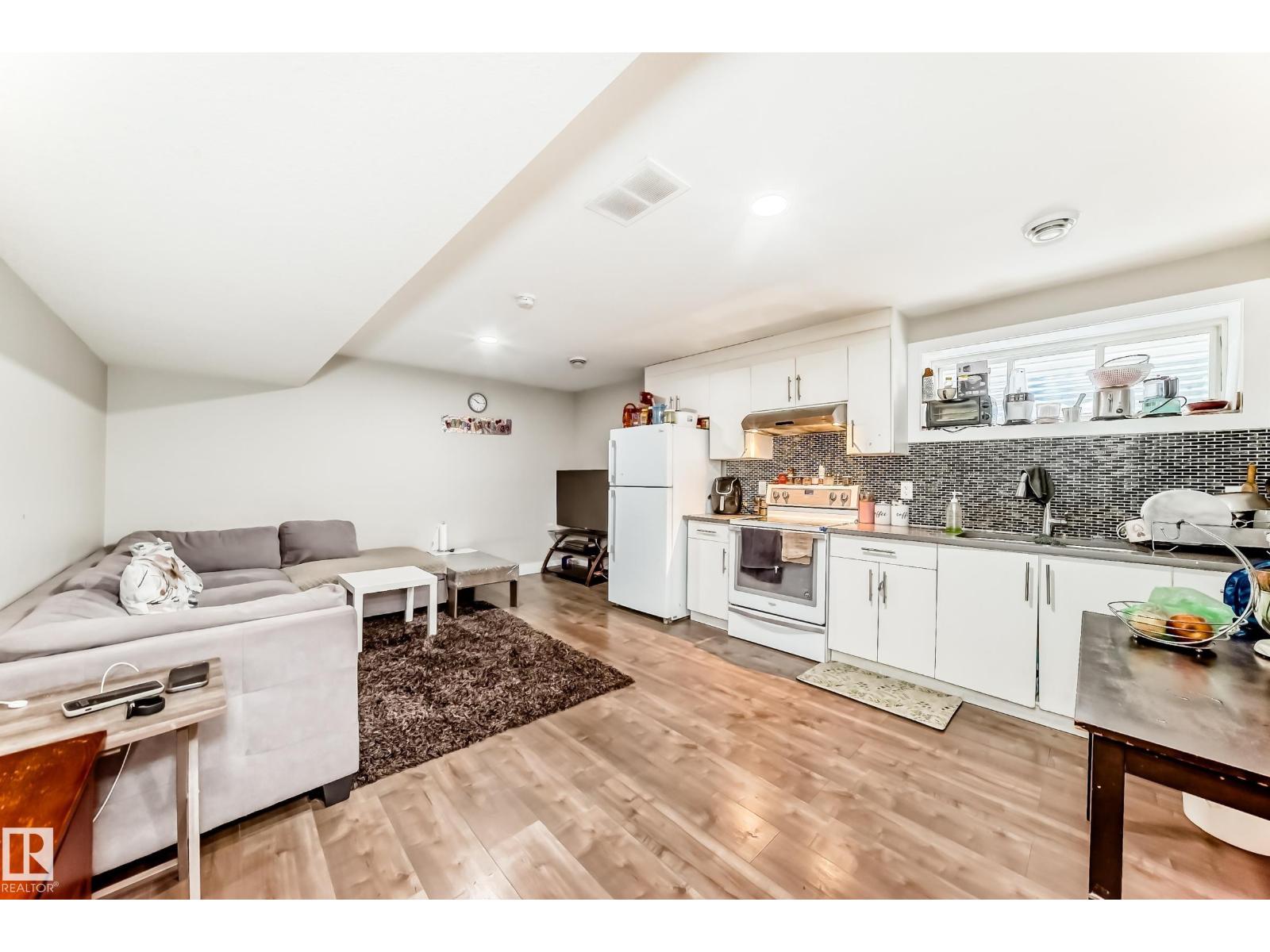2812 12 ST NW - 40