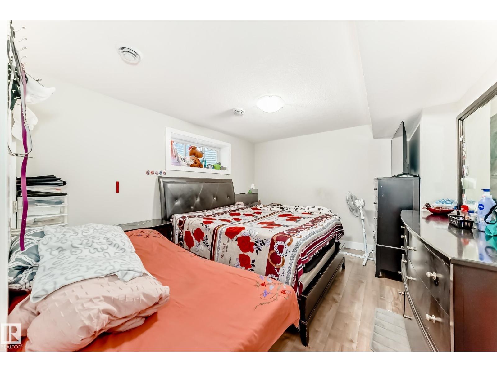 2812 12 ST NW - 43