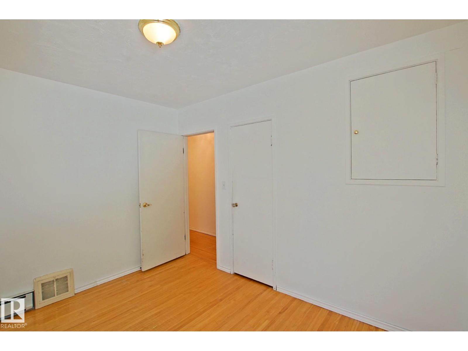 11242 56 ST NW — photo 11