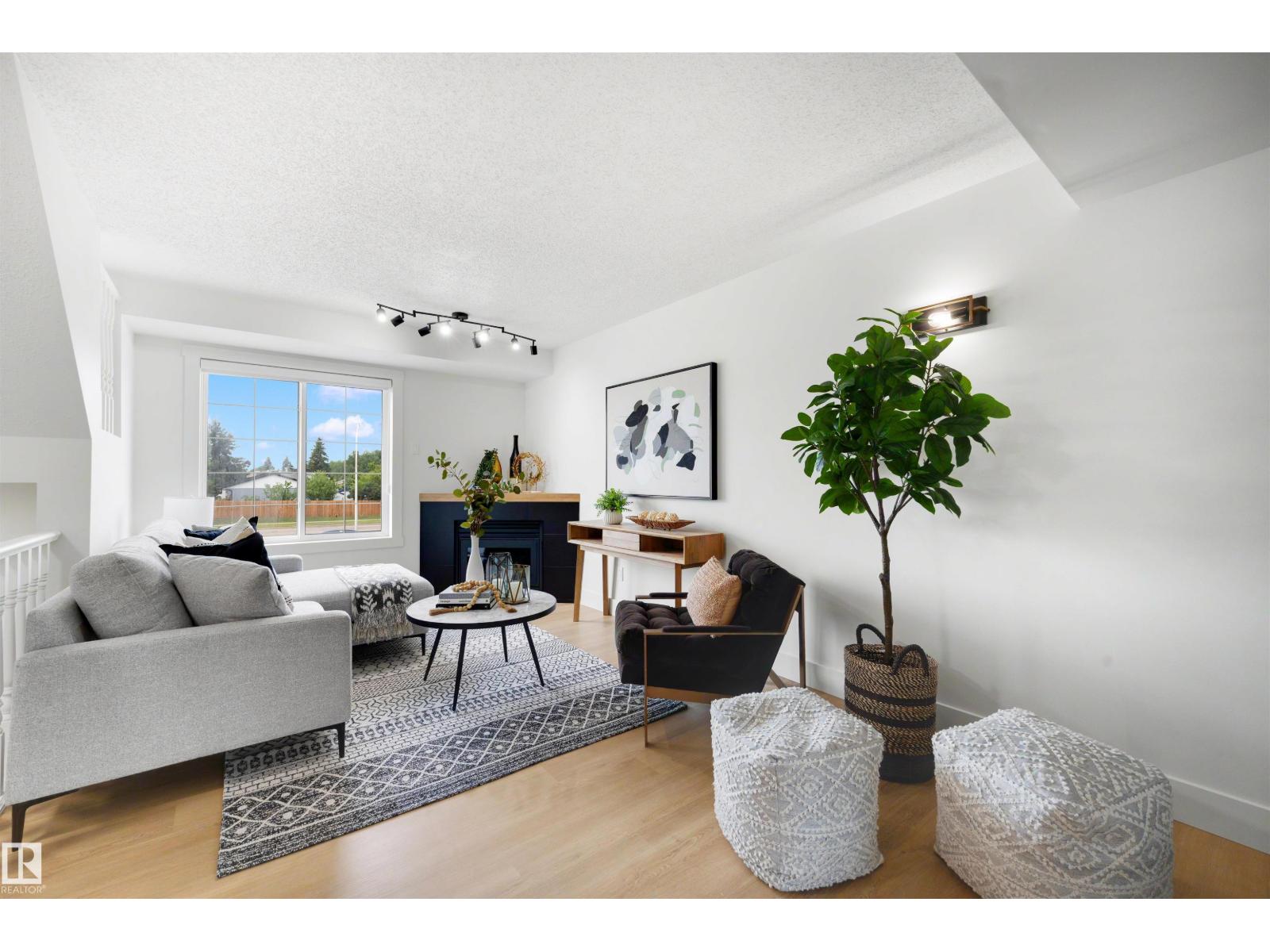 12611 47 ST NW - photo 2