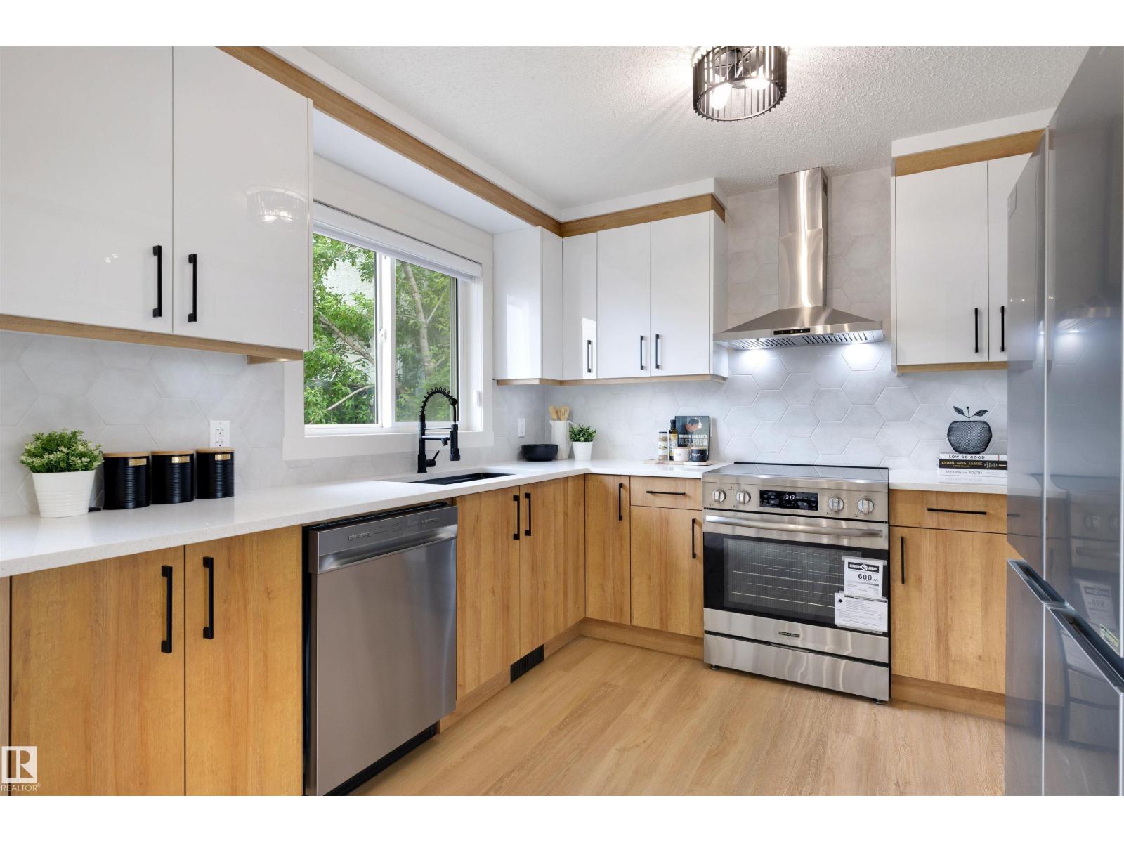 12611 47 ST NW - photo 5