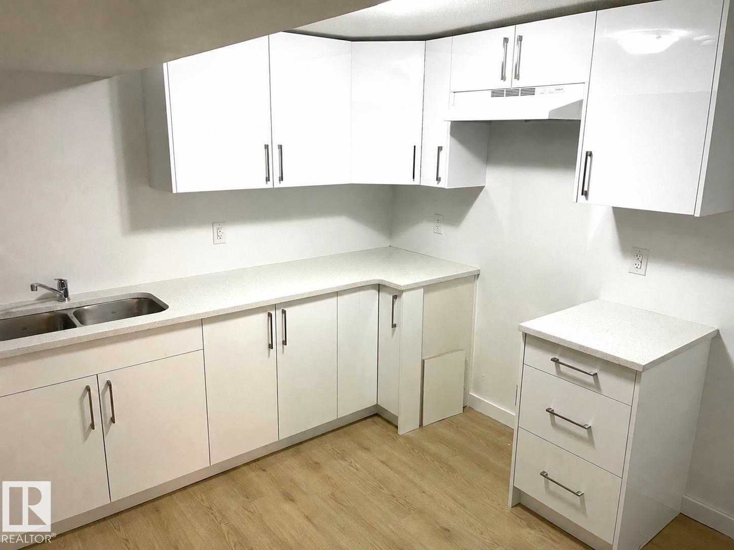 3601 53 Street - 10