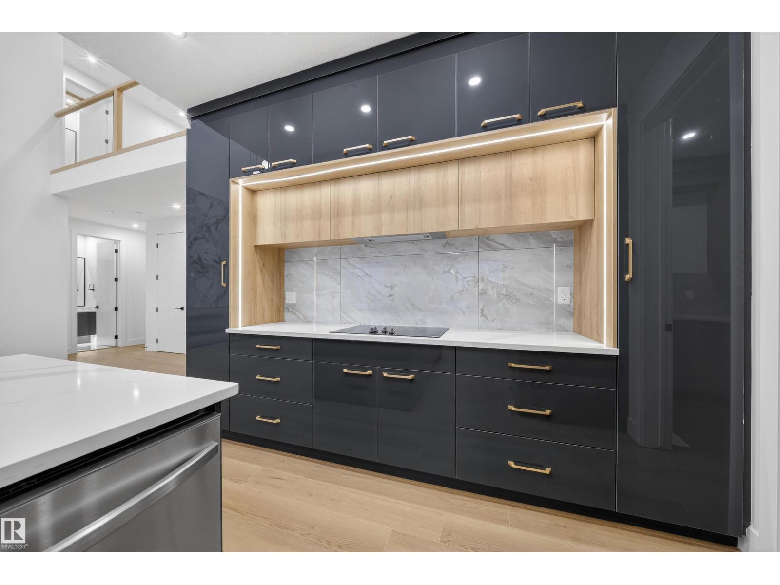 6390 17 ST NE - 11