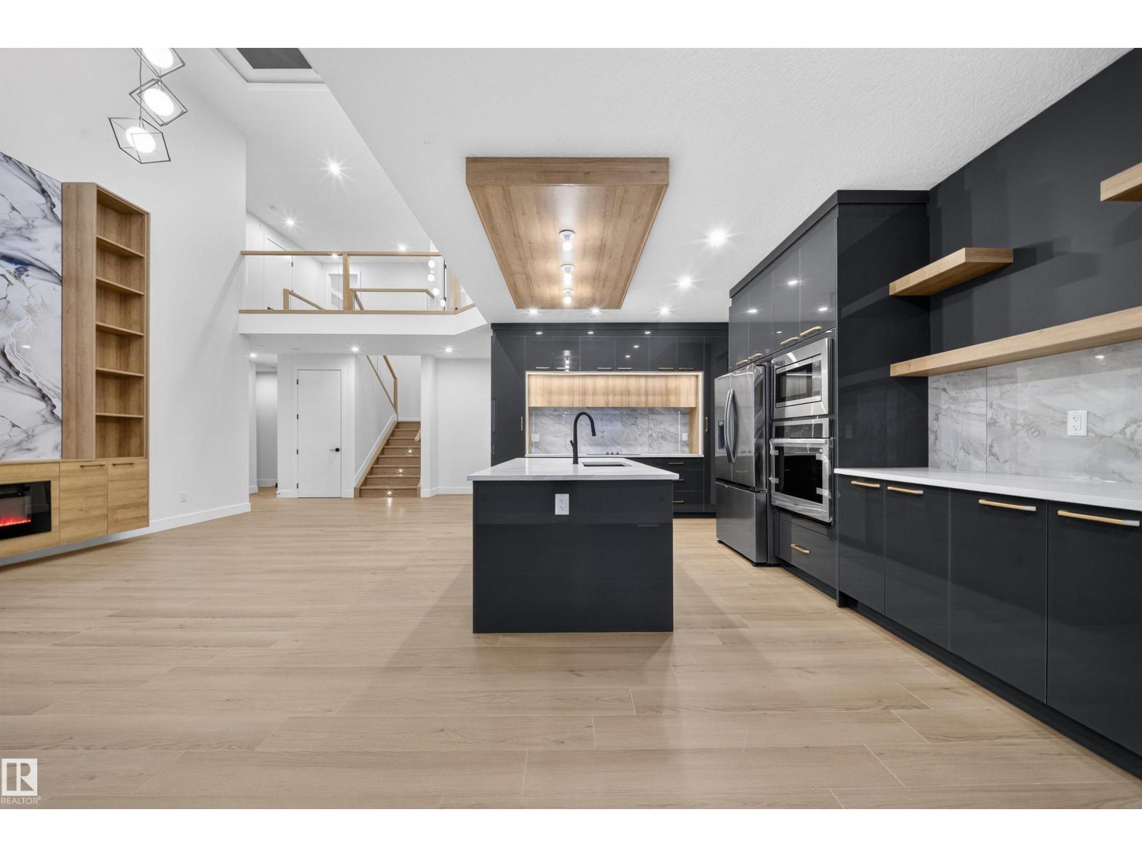 6390 17 ST NE - 12