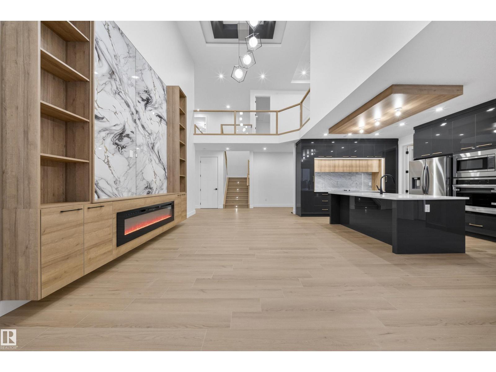6390 17 ST NE - 14