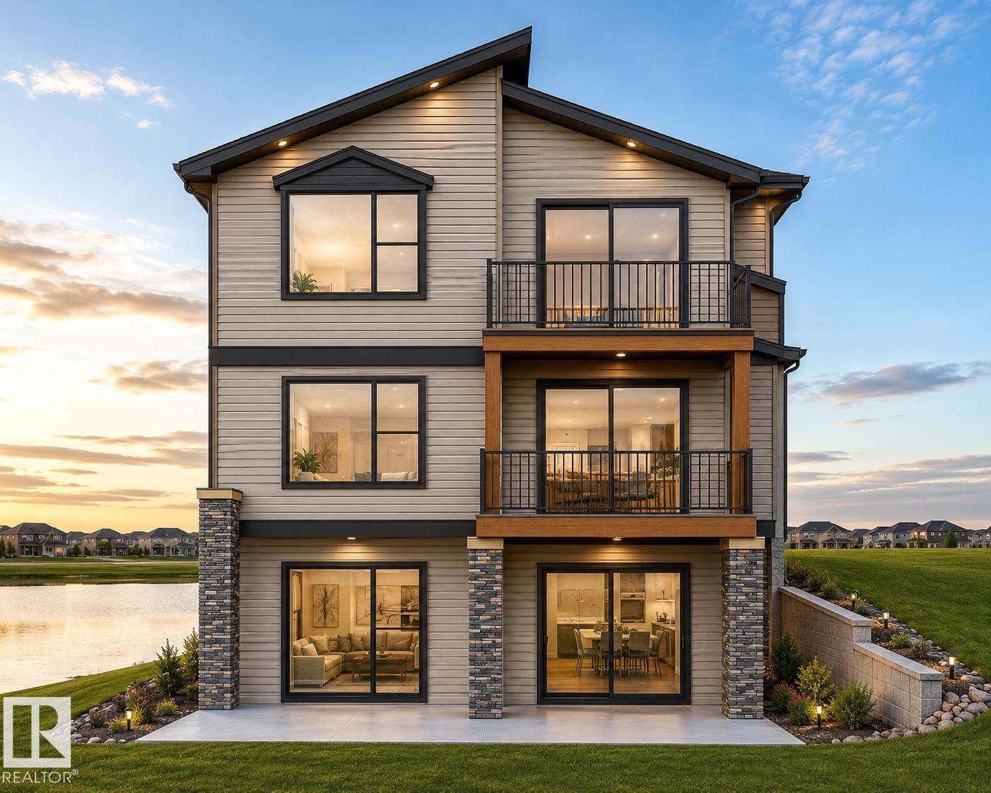 6390 17 ST NE - 2