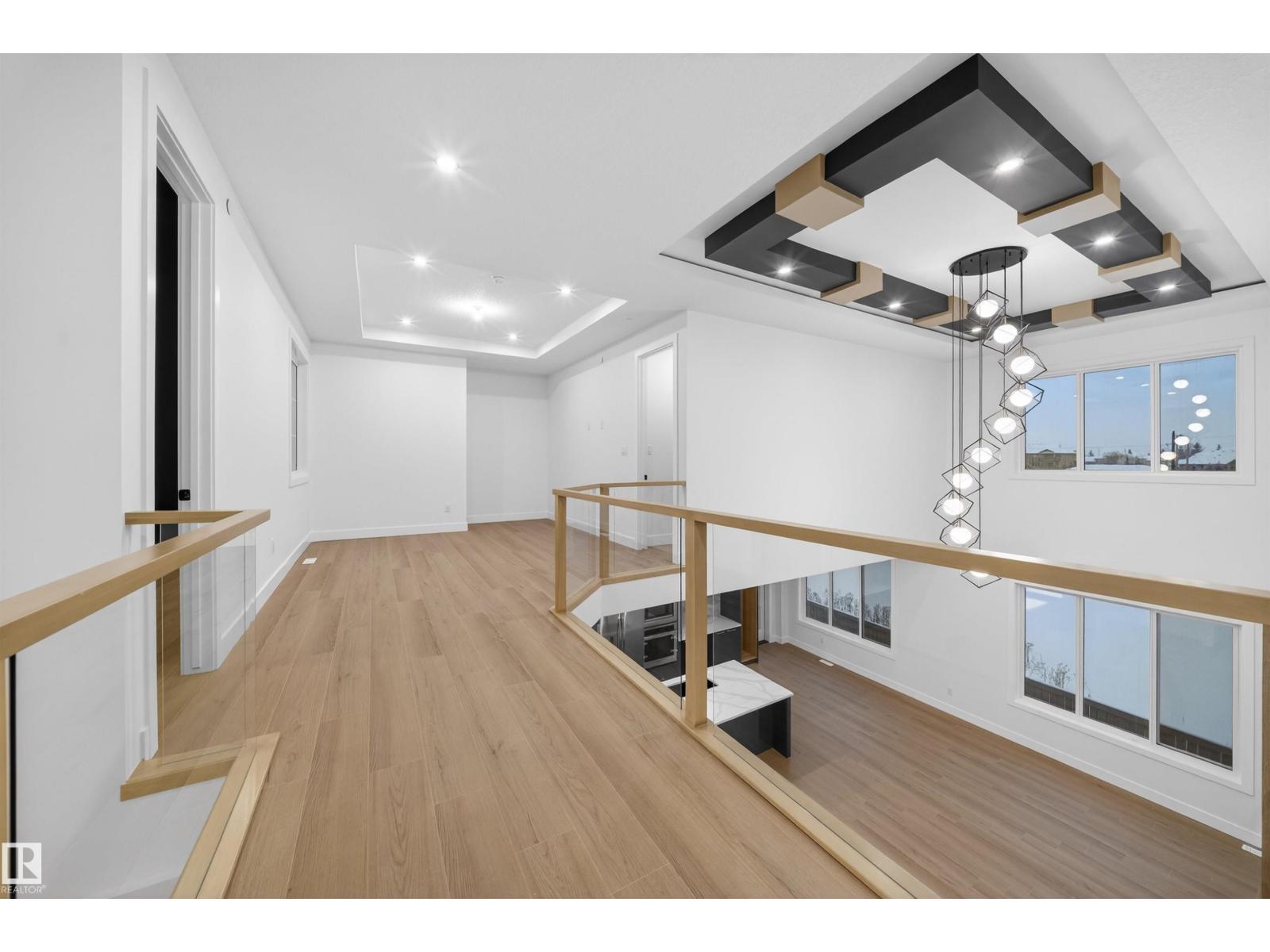 6390 17 ST NE - 20
