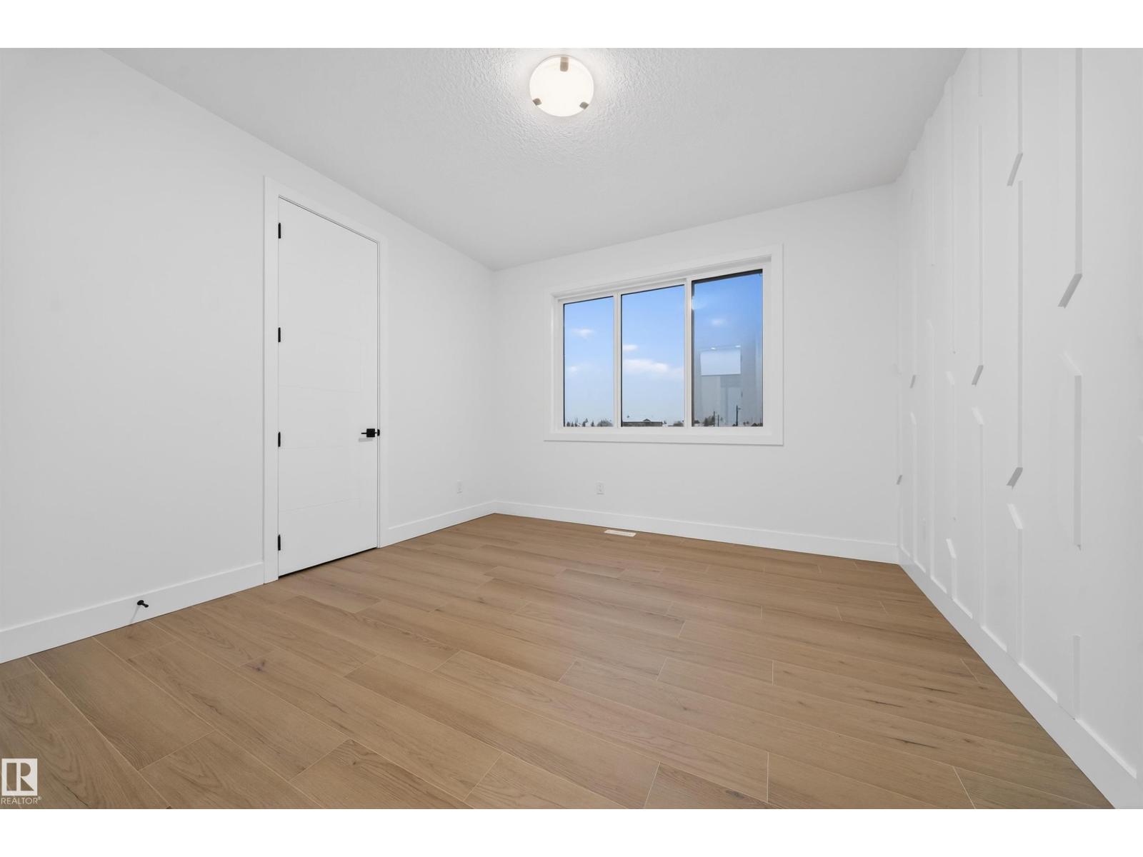 6390 17 ST NE - 24