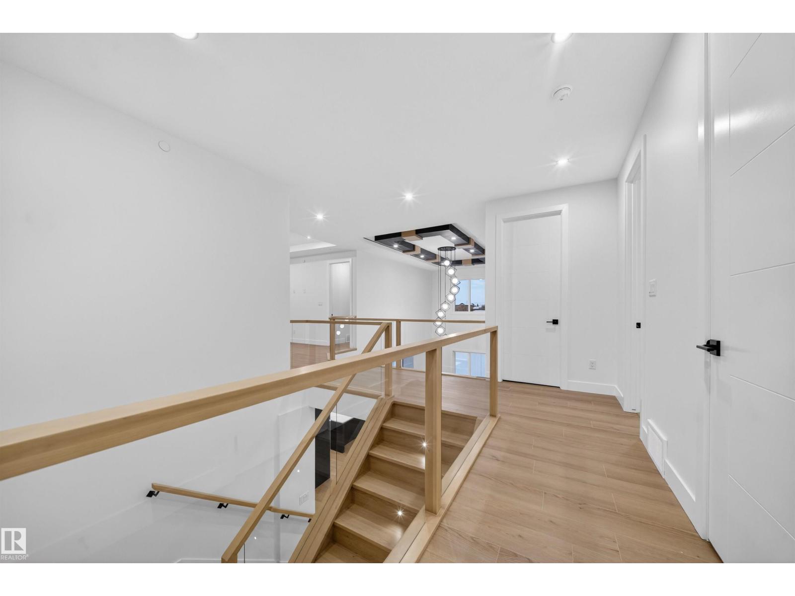 6390 17 ST NE - 25