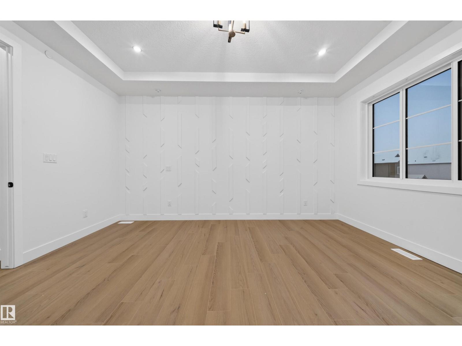 6390 17 ST NE - 27