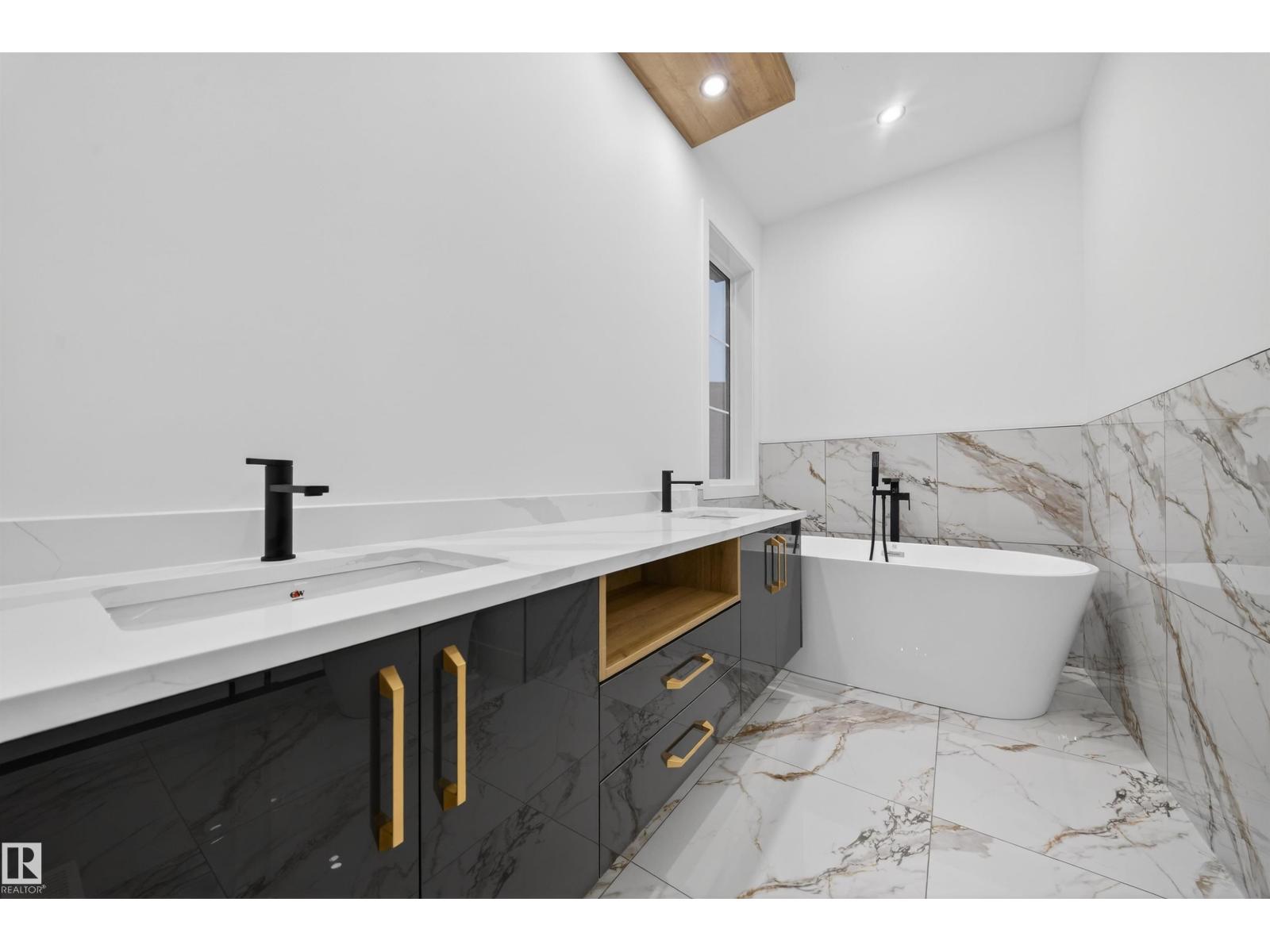 6390 17 ST NE - 28