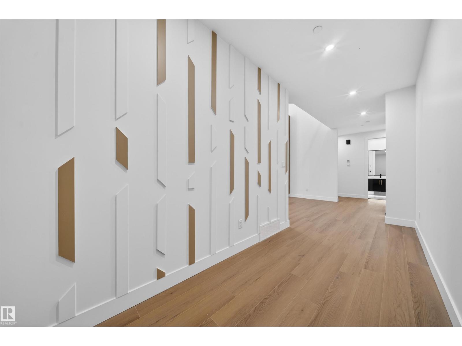 6390 17 ST NE - 3