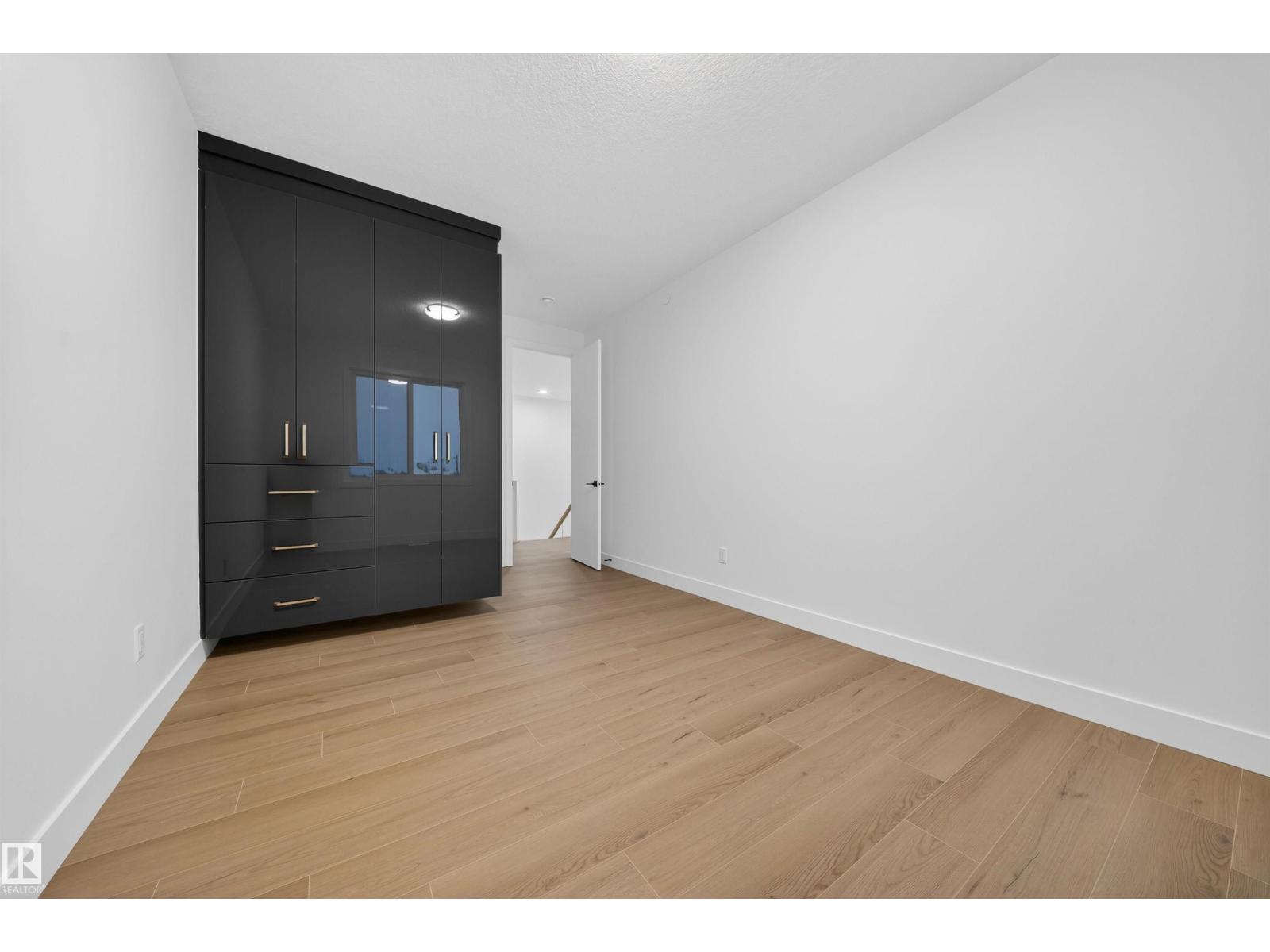 6390 17 ST NE - 34