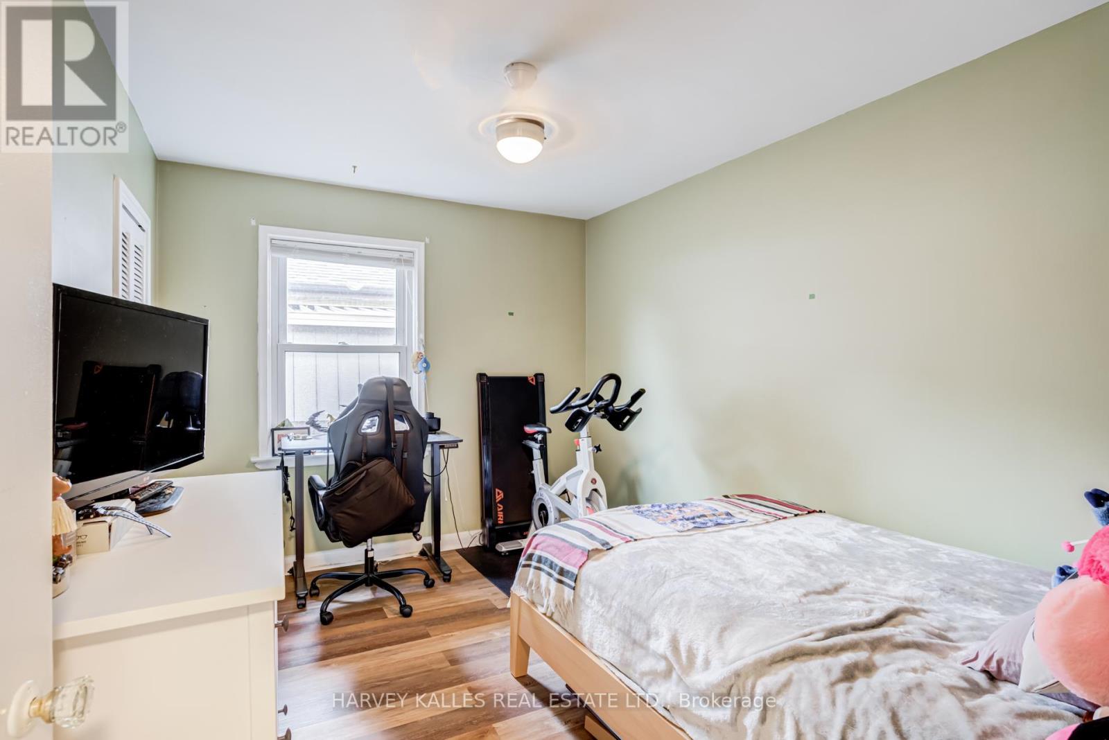 9 SEALCOVE DRIVE - 18