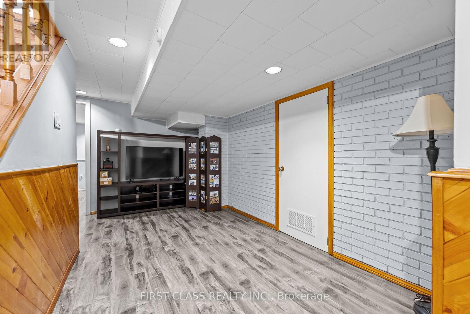 4213 BEACON LANE - 31