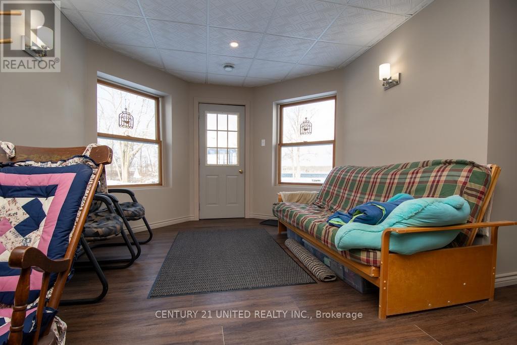 236 FRIENDLY ACRES ROAD - 38