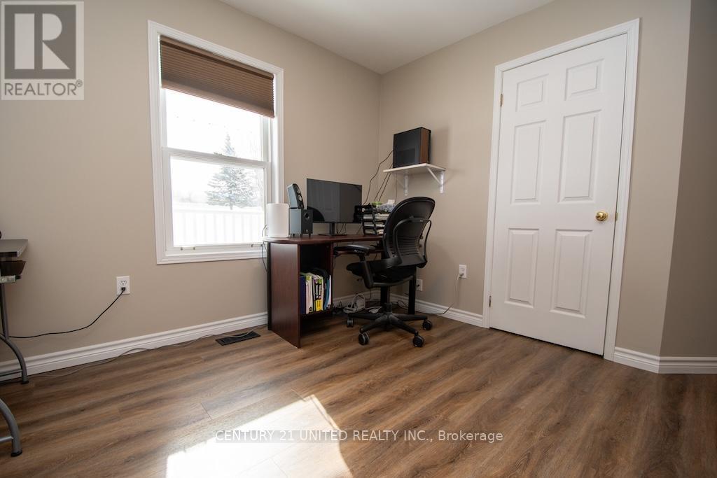 236 FRIENDLY ACRES ROAD - 32