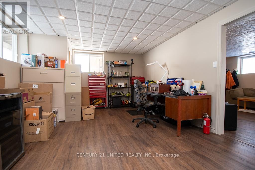236 FRIENDLY ACRES ROAD - 40