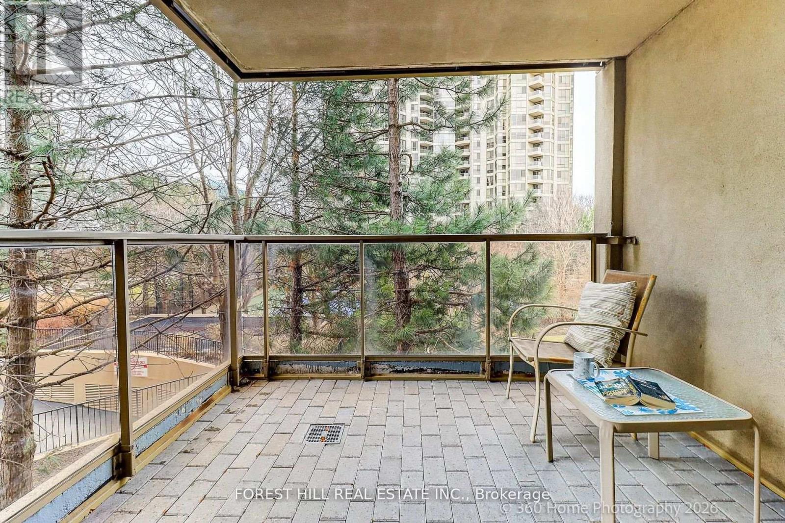 Spacious balcony with Garden view