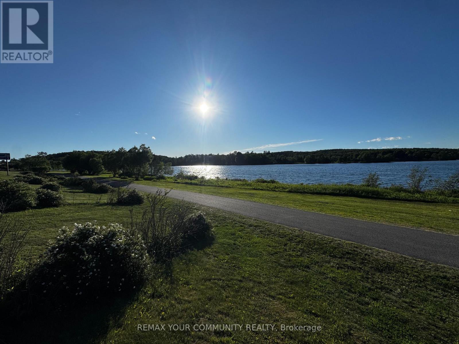 1025 MEADOWVIEW ROAD - 3