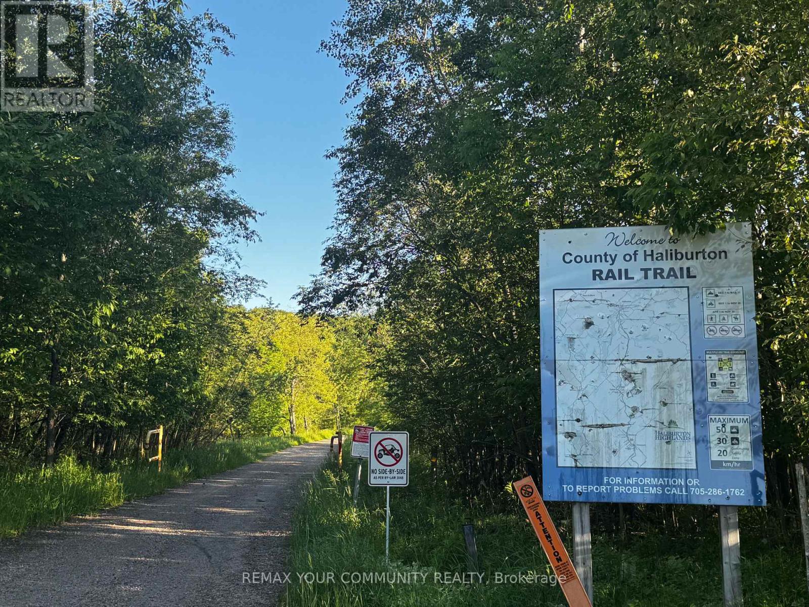 1025 MEADOWVIEW ROAD - 4
