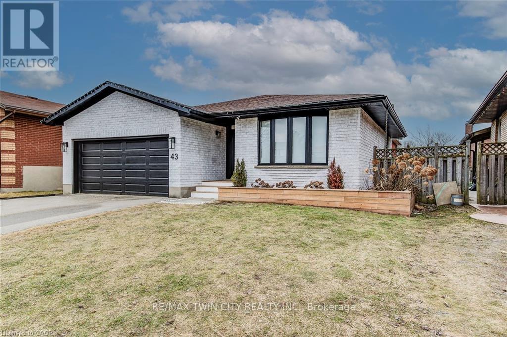 43 SOUTHVIEW CRESCENT - 3