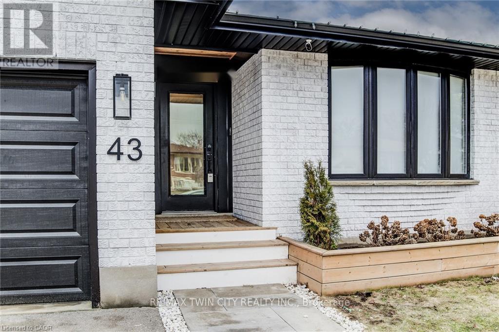 43 SOUTHVIEW CRESCENT - 4