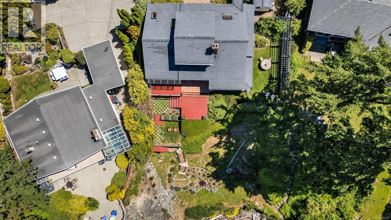  330 Plaskett Place, Esquimalt