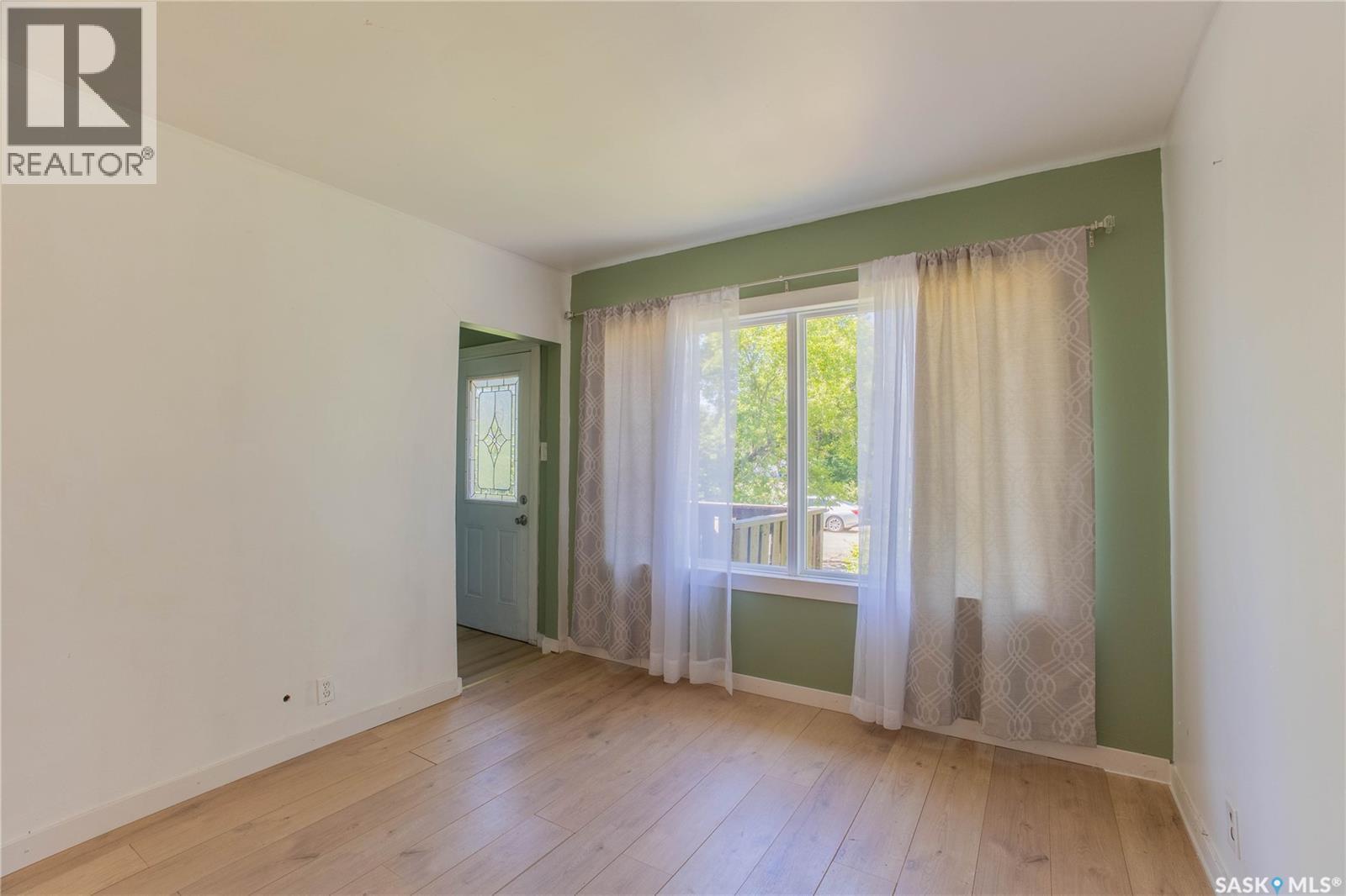 1175 Queen STREET - 2
