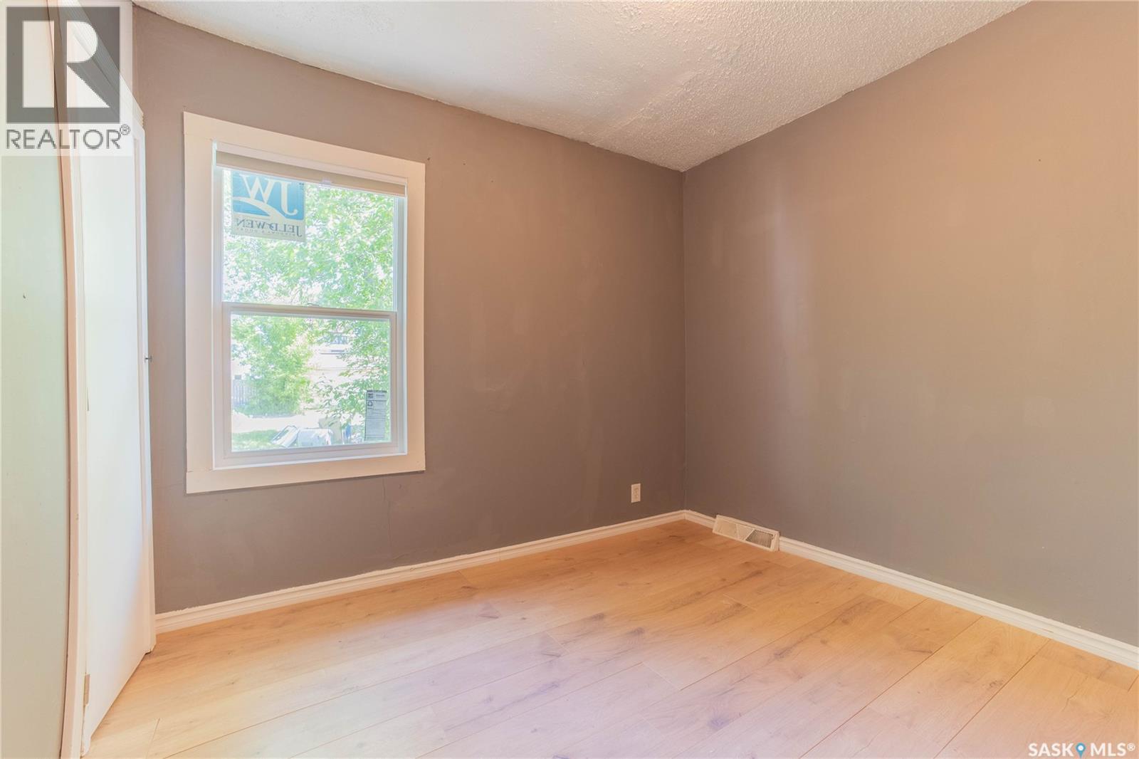 1175 Queen STREET - 7