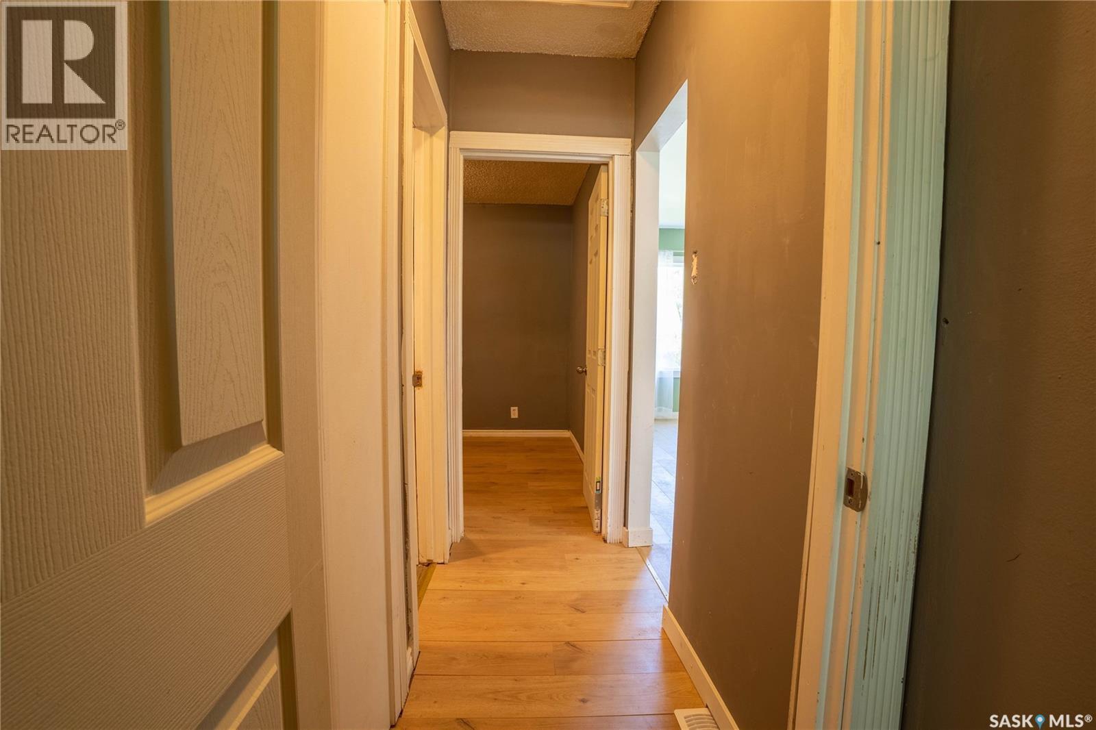 1175 Queen STREET - 8